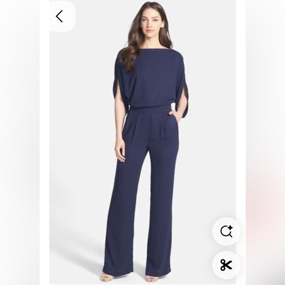 Diane von Furstenberg 'Lucy' Blouson
Jumpsuit Navy Blue Size 4, Wide Leg Flowy - Picture 1 of 17